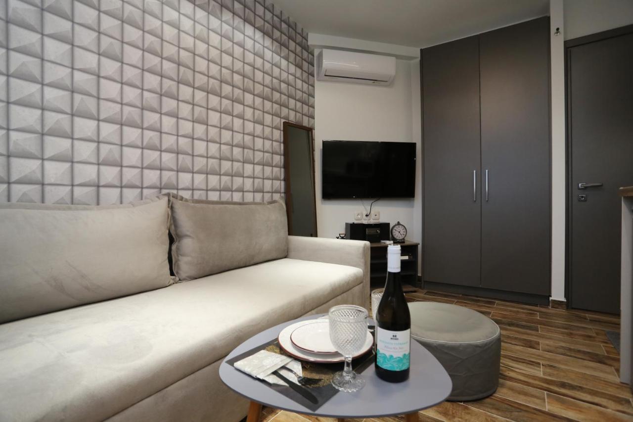 La Larissa Luxury Apartments Dafne Exteriér fotografie