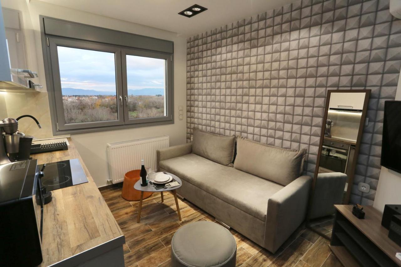 La Larissa Luxury Apartments Dafne Exteriér fotografie