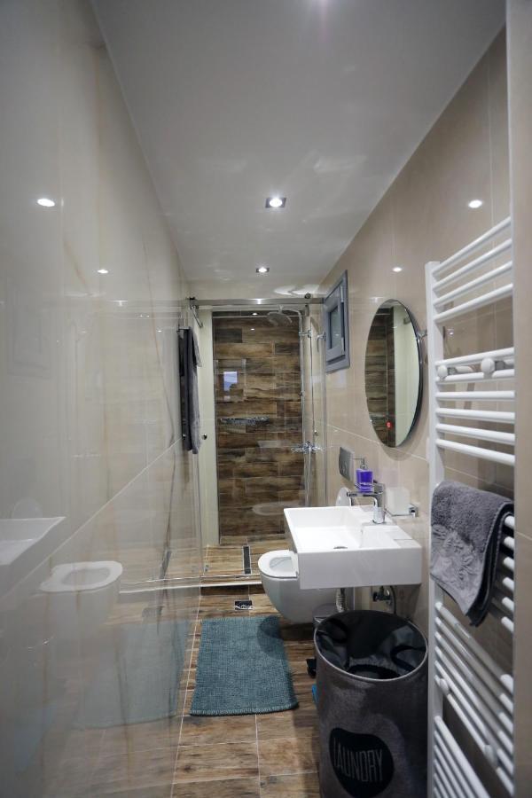 La Larissa Luxury Apartments Dafne Exteriér fotografie